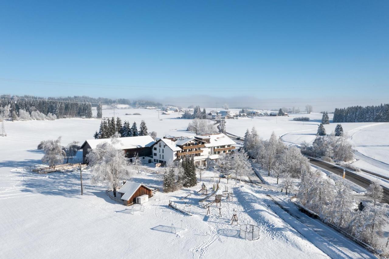 Familienhotel Loewen Нессельванг Экстерьер фото