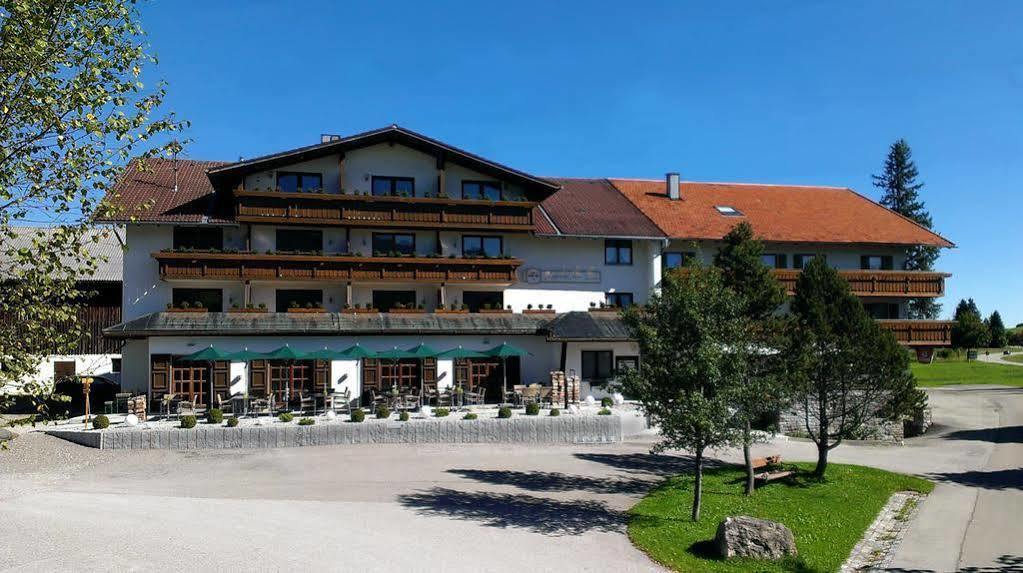 Familienhotel Loewen Нессельванг Экстерьер фото