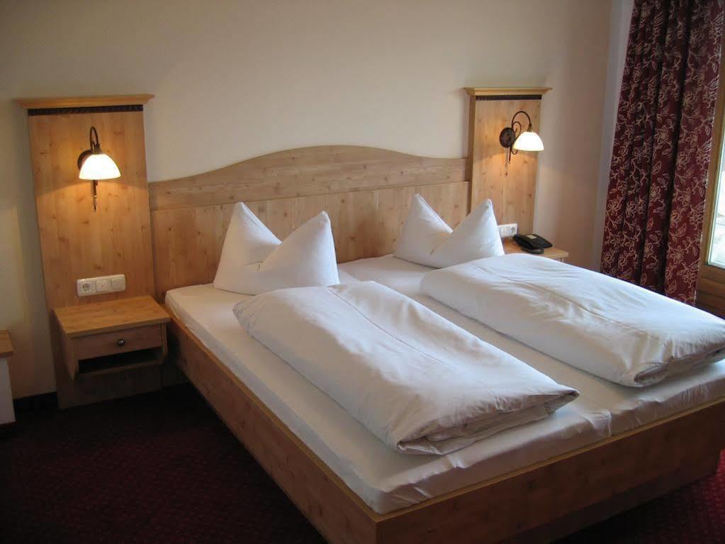 Familienhotel Loewen Нессельванг Экстерьер фото
